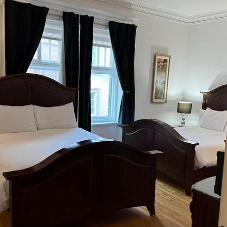 E-Hotel Des Grisons ควิเบกซิตี้ ภายนอก รูปภาพ