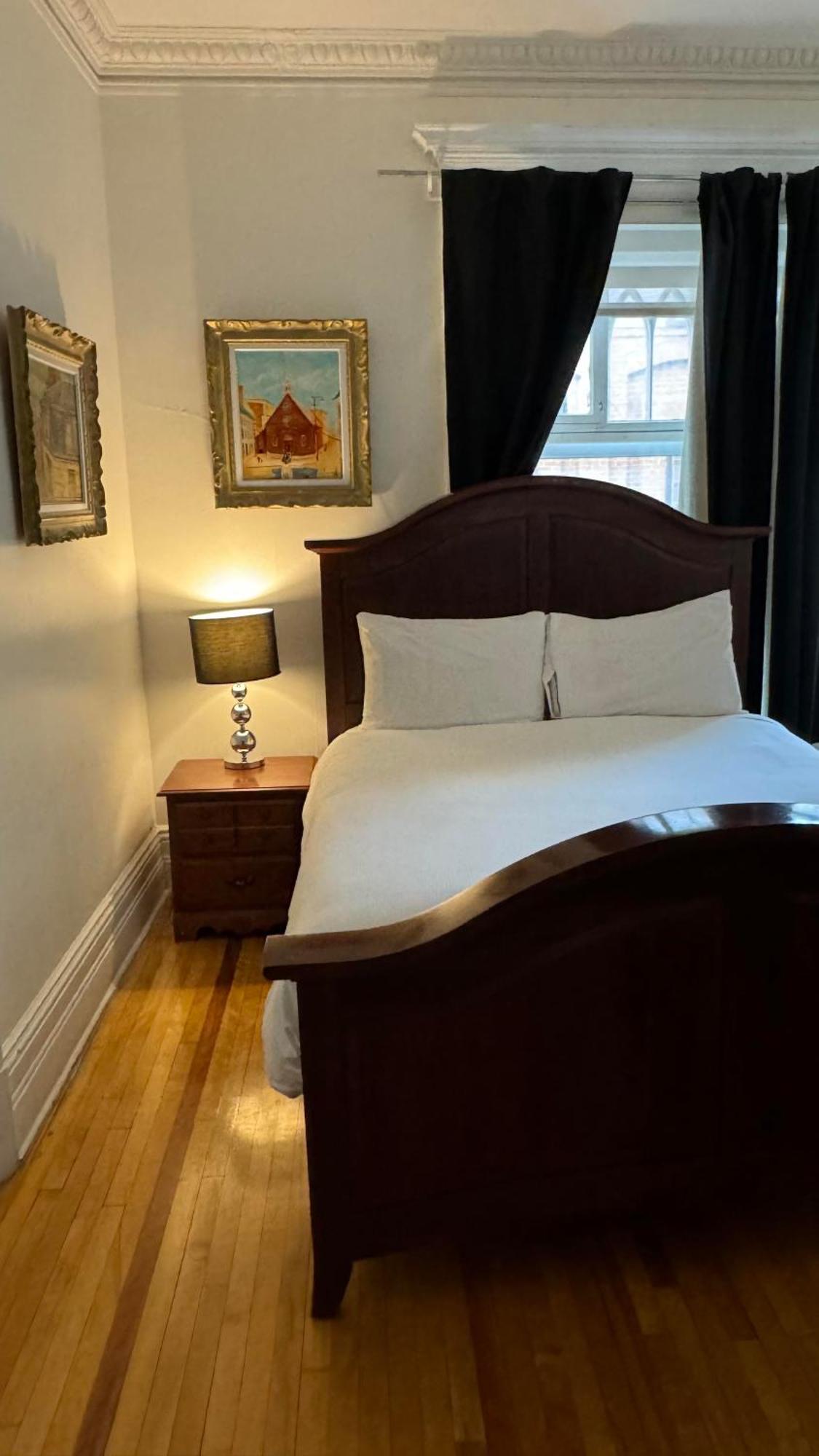 E-Hotel Des Grisons ควิเบกซิตี้ ภายนอก รูปภาพ